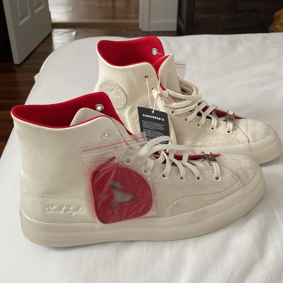 Converse Rabbit Limited edition new never used - Picture 2 of 10